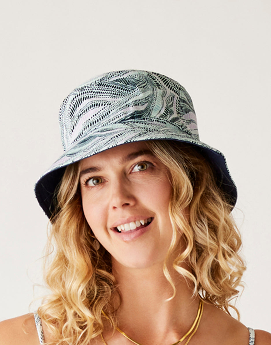 Reversible Bucket Hat: Navy/Olas