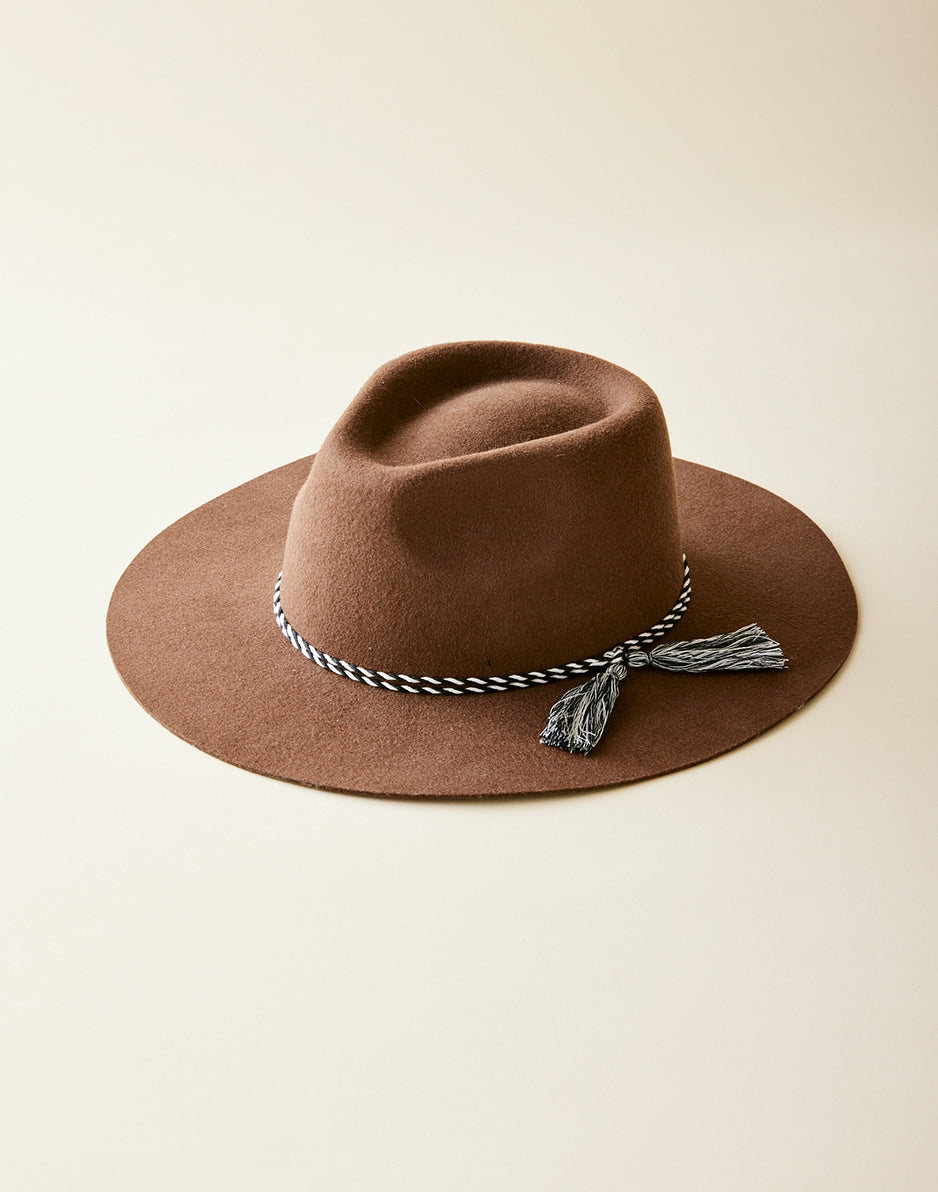 Ozuna Hat: Brown